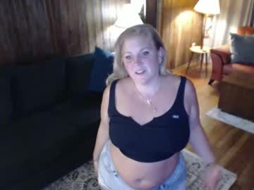 curvycanuck