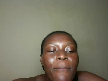 horny queen 21