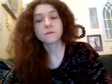 queencrimsonlvx